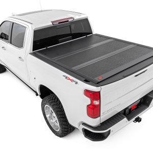 Hard Low Profile Bed Cover | 5'10" Bed | Chevy/GMC Sierra 1500 (19-25)/Silverado 1500 (19-25)