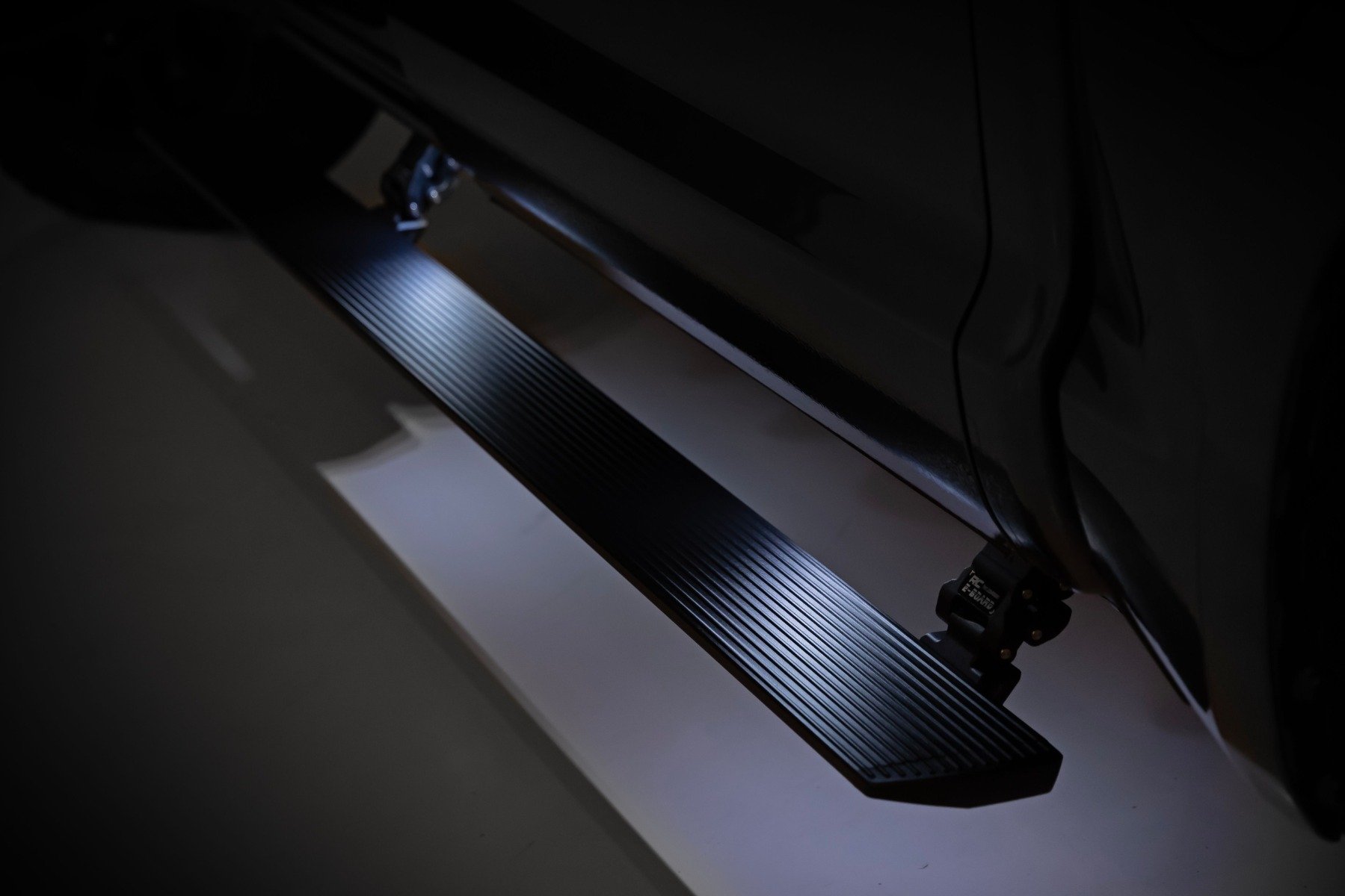 Power Running Boards | Dual Electric Motor | Ford F-150/Lightning/F-250/F-350/Raptor (15-24) - Image 4