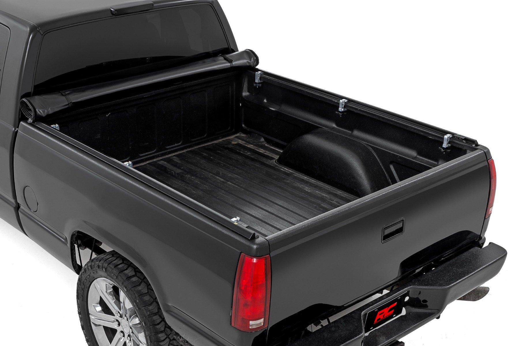 Soft Roll Up Bed Cover | 6'7" Bed | Chevy/GMC 1500 Truck 2WD/4WD (88-07) - Image 2