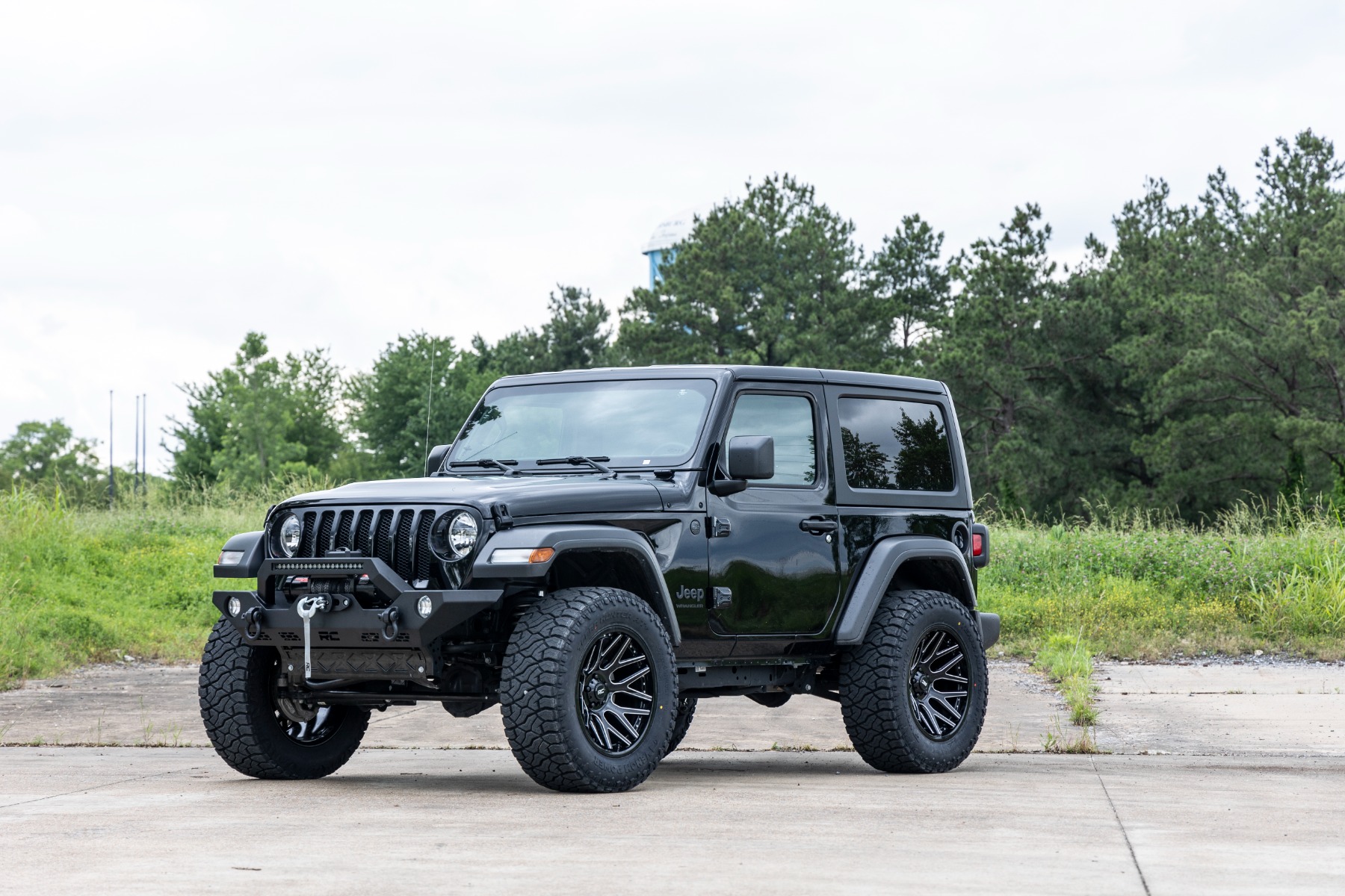 Rough Country 95 Series Wheel | Machined One-Piece | Gloss Black | 20x10 | 5x5 | -19mm - Image 3