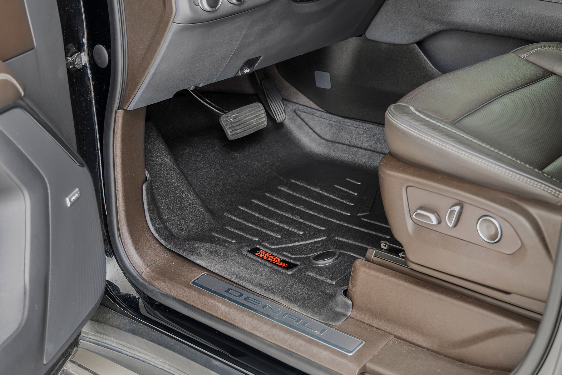 Floor Mats | FR & RR | FR/RR Bucket | Chevy/GMC Tahoe/Yukon 2WD/4WD (21-24) - Image 5
