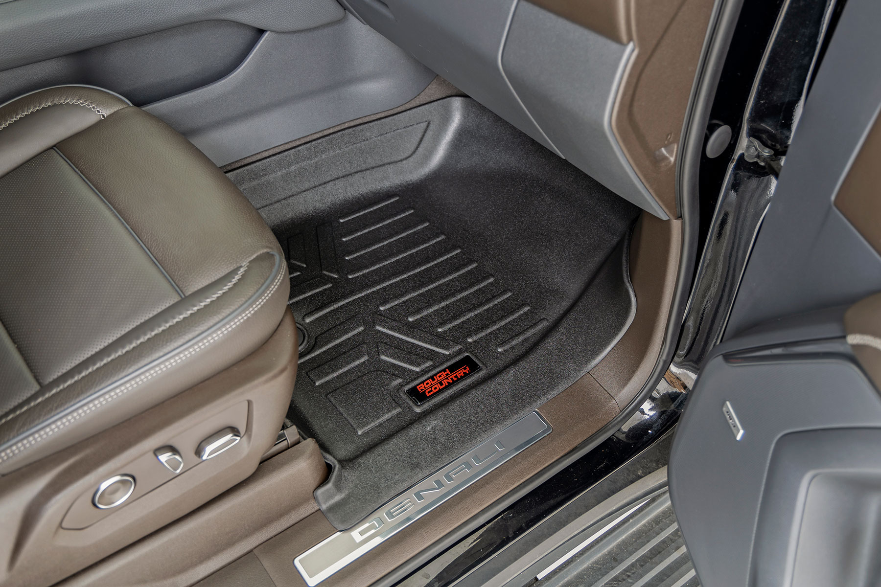 Floor Mats | FR & RR | FR/RR Bucket | Chevy/GMC Tahoe/Yukon 2WD/4WD (21-24) - Image 6