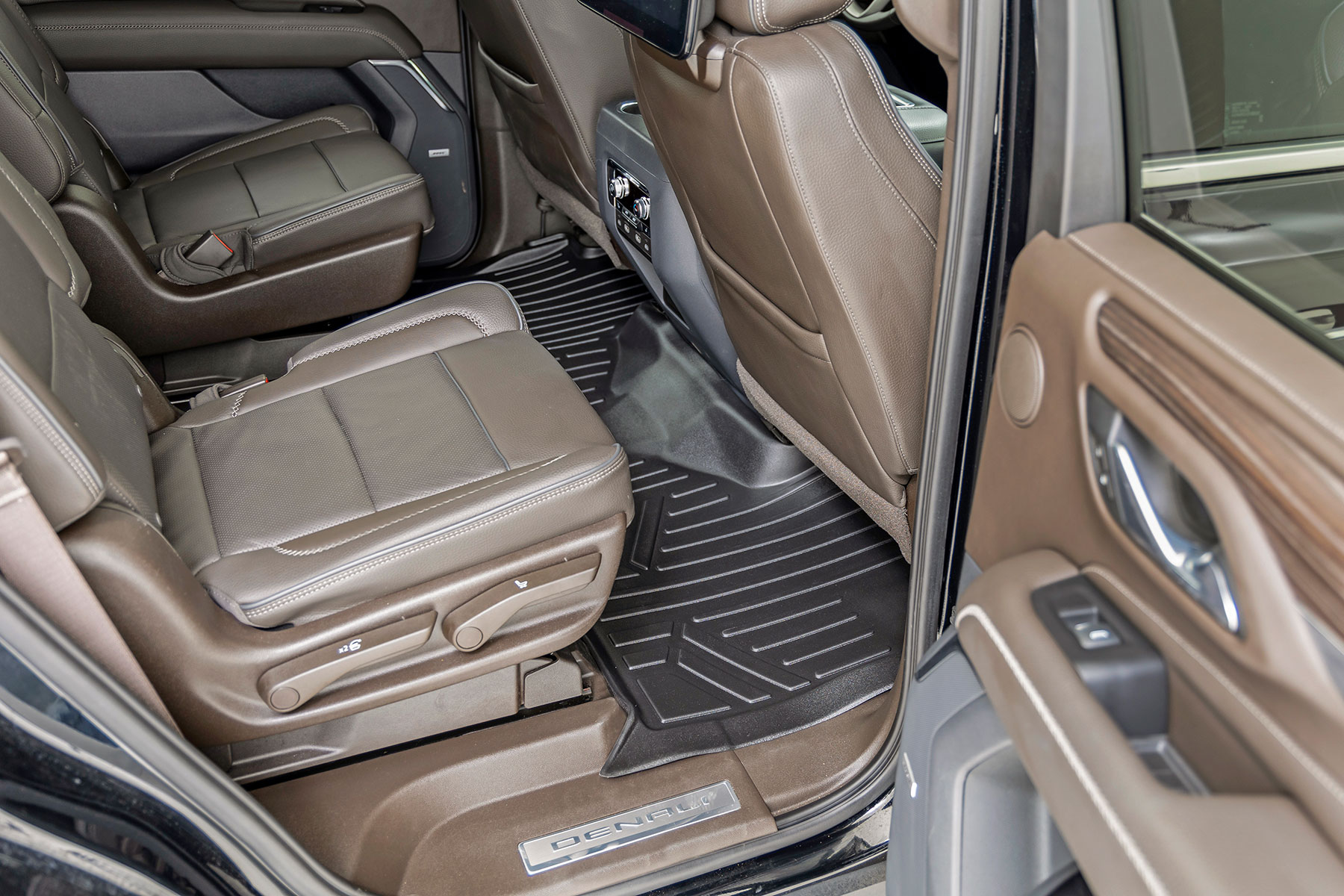 Floor Mats | FR & RR | FR/RR Bucket | Chevy/GMC Tahoe/Yukon 2WD/4WD (21-24) - Image 4