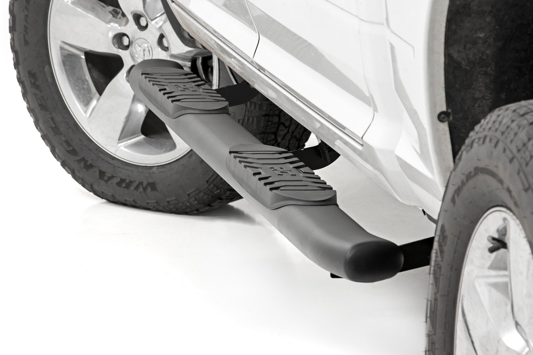 Oval Nerf Step | Crew Cab | Black | Ram 1500/2500/3500 2WD/4WD (2010-2024 & Classic)