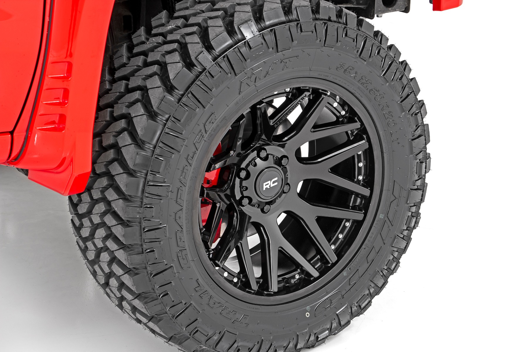 Rough Country 95 Series Wheel | One-Piece | Gloss Black | 20x10 | 5x5 | -19mm - Image 4