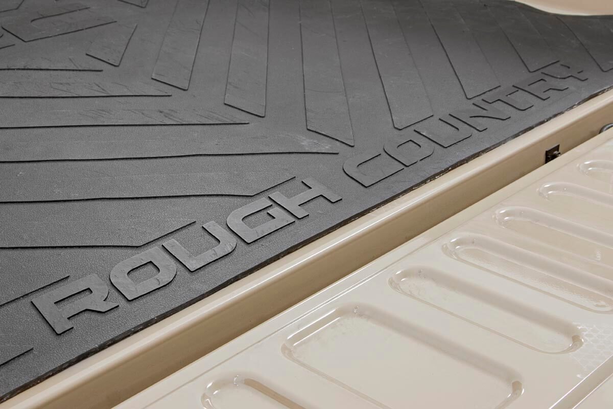 Bed Mat | 5' Bed | RC Logo | Ford Ranger 2WD/4WD (2019-2023) - Image 2