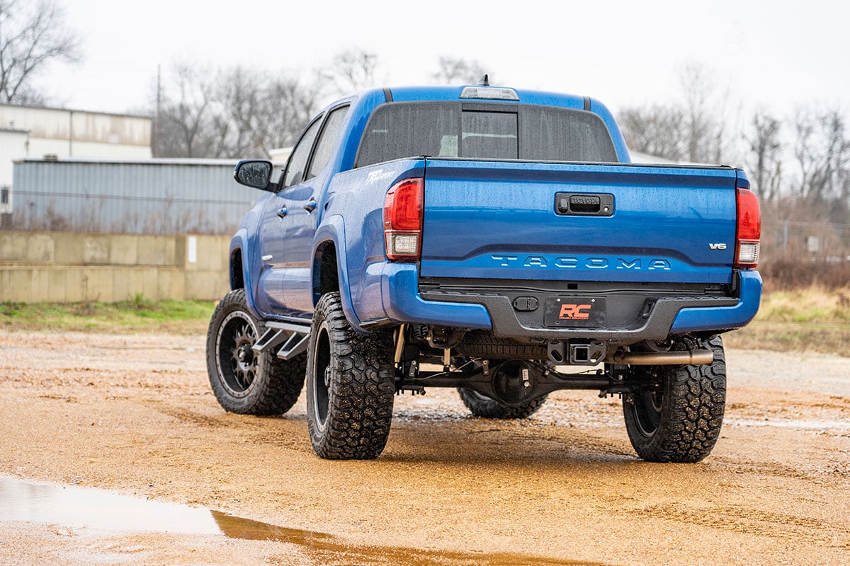 Vertex 2.5 Adjustable Rear Shocks | 6-7" | Toyota Tacoma 2WD/4WD (2005-2023) - Image 5