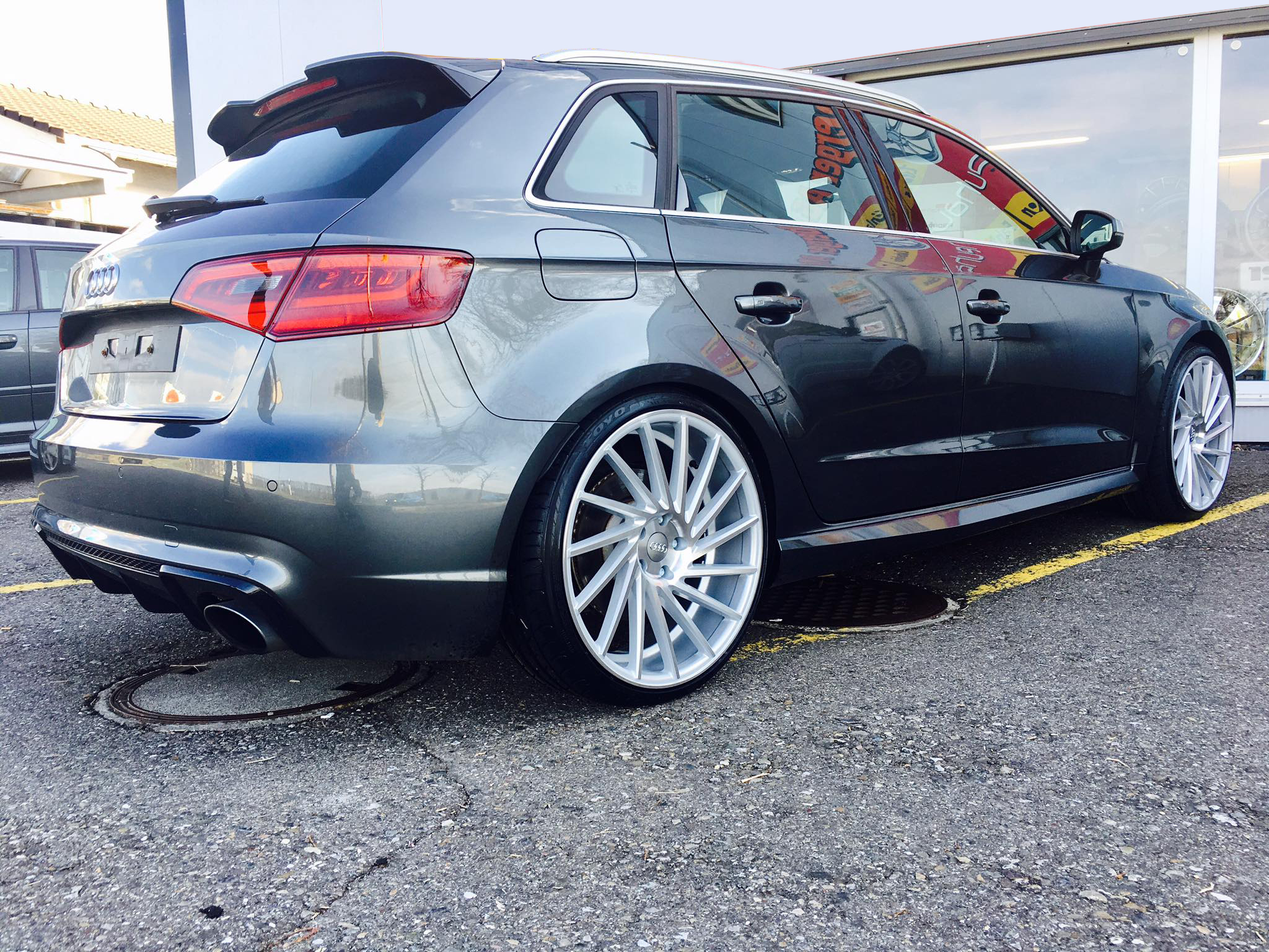 ZX1 SATIN BLACK 18X8 5-108 40MM 72.6MM - Image 5